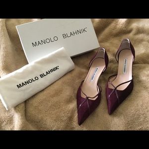 Manolo Blahnik Dorsay Burgundy kitten heels